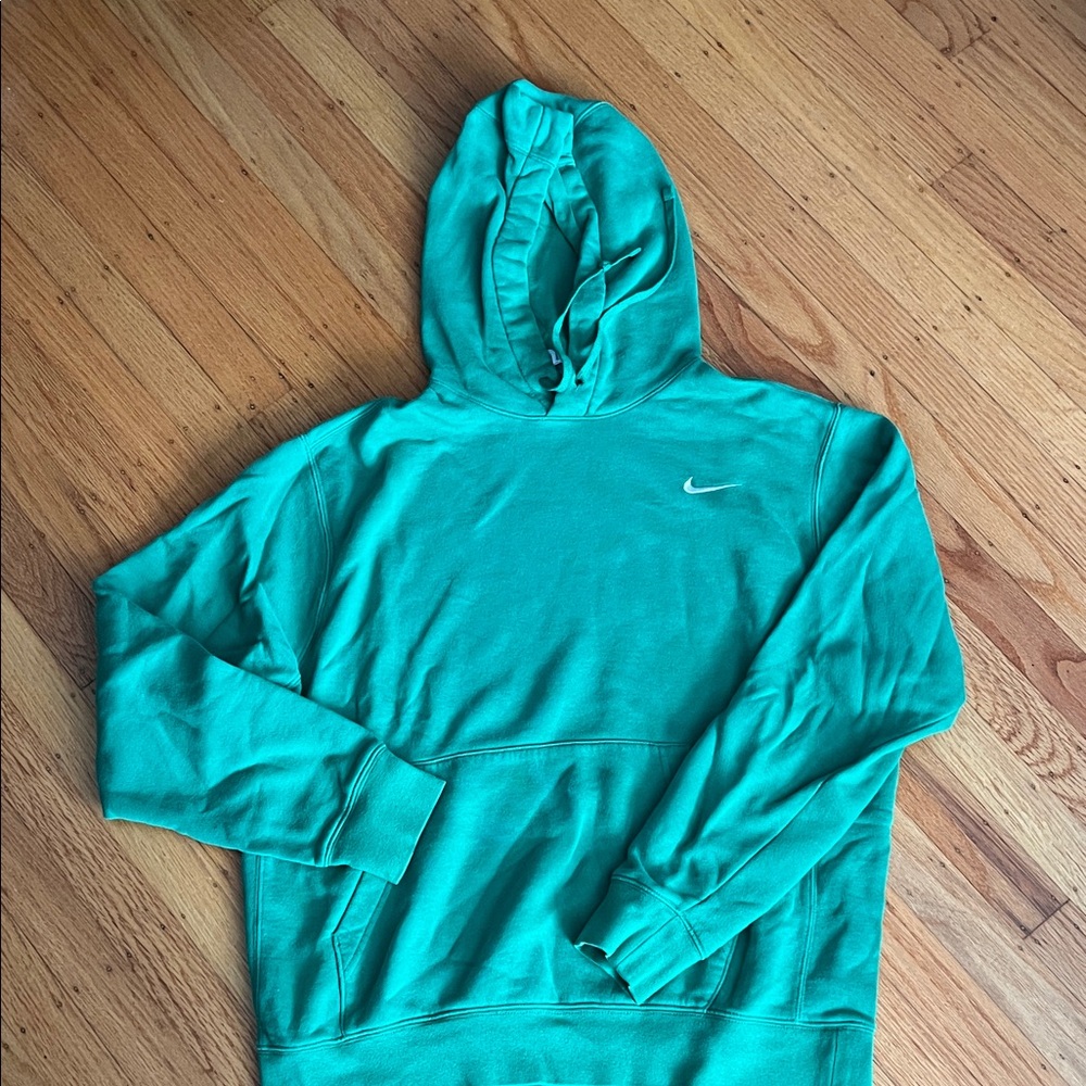 Nike Men's green hoodie